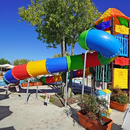 مكان تخييم Butterfly Village 4*